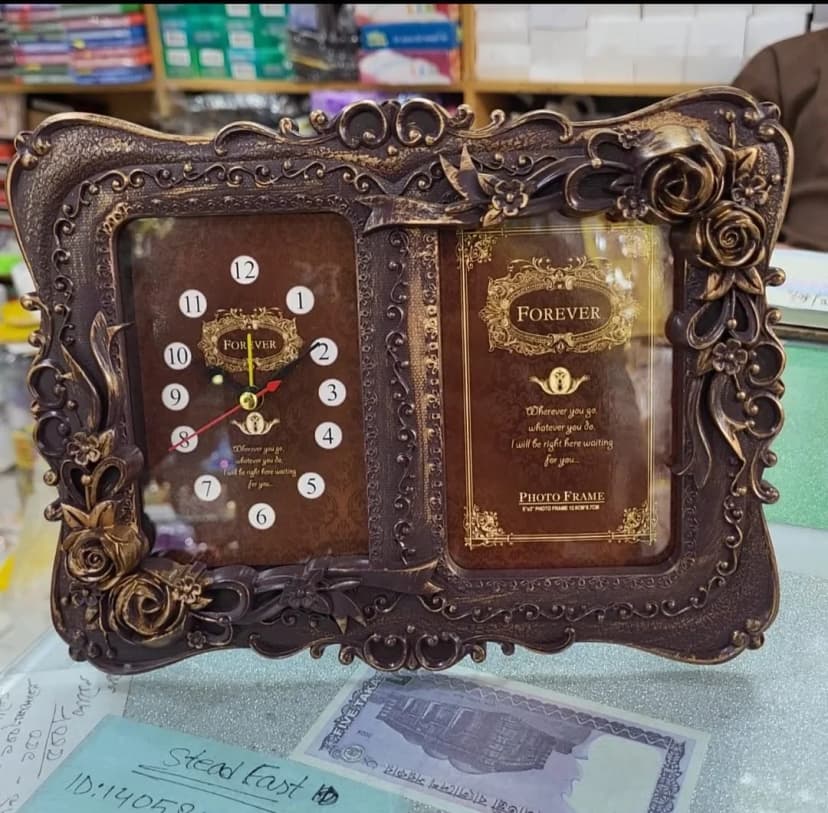 Photo Fram Clock Decorative Picture Frame with Built In Clock Showpiece